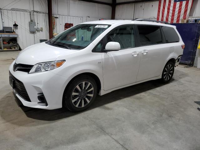 TOYOTA SIENNA LE 2018 with VIN 5TDJZ3DC6JS193365 - Photo from auction