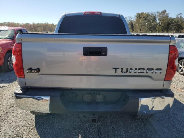 Photo 6 from auction – 2017 TOYOTA TUNDRA CRE with VIN 5TFDW5F1XHX677752