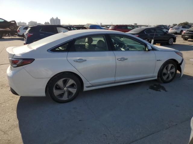 Photo 3 from auction – 2016 HYUNDAI SONATA HYB with VIN KMHE34L16GA012985