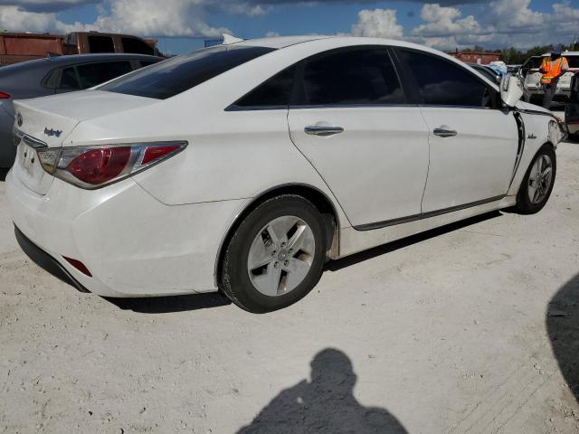 Photo 3 from auction – 2012 HYUNDAI SONATA HYB with VIN KMHEC4A48CA035790