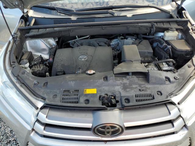Photo 12 from auction – 2017 TOYOTA HIGHLANDER with VIN 5TDKZRFH1HS525366