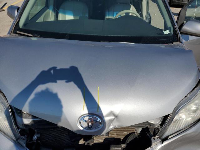 Photo 12 from auction – 2013 TOYOTA SIENNA XLE with VIN 5TDDK3DC6DS066685