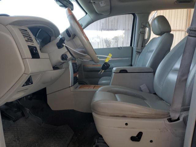Photo 7 from auction – 2008 CHRYSLER ASPEN LIMI with VIN 1A8HW58228F119884