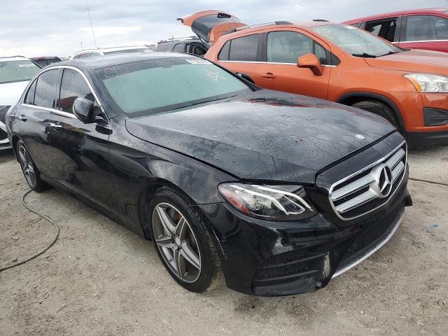 Photo 4 from auction – 2017 MERCEDES-BENZ E 300 with VIN WDDZF4JB1HA013848