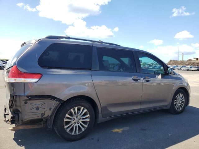 Photo 3 from auction – 2012 TOYOTA SIENNA XLE with VIN 5TDYK3DC2CS183373