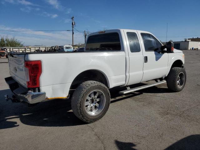 Photo 3 from auction – 2011 FORD F250 SUPER with VIN 1FT7X2B61BEB91909