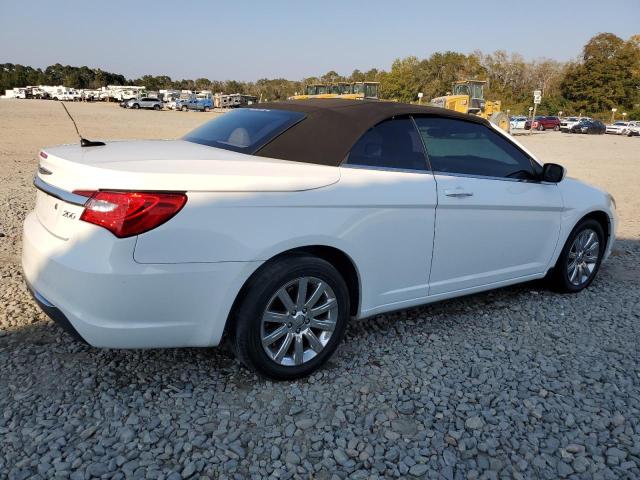 Photo 3 from auction – 2012 CHRYSLER 200 TOURIN with VIN 1C3BCBEBXCN218867