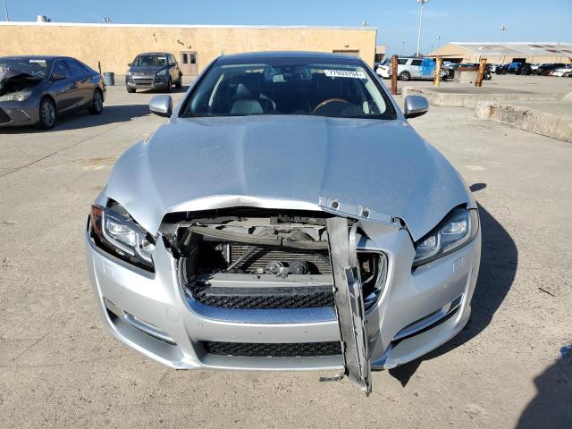Photo 5 from auction – 2016 JAGUAR XJ with VIN SAJWA1C77G8V95450