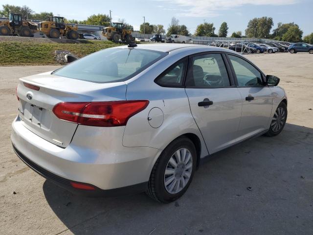 Photo 3 from auction – 2016 FORD FOCUS S with VIN 1FADP3E20GL253455