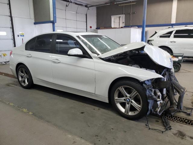 صورة رقم 4 من المزاد - 2014 BMW 320 I مع VIN WBA3B1C56EK131852