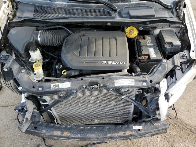 Photo 12 from auction – 2016 CHRYSLER TOWN & COU with VIN 2C4RC1JGXGR232363