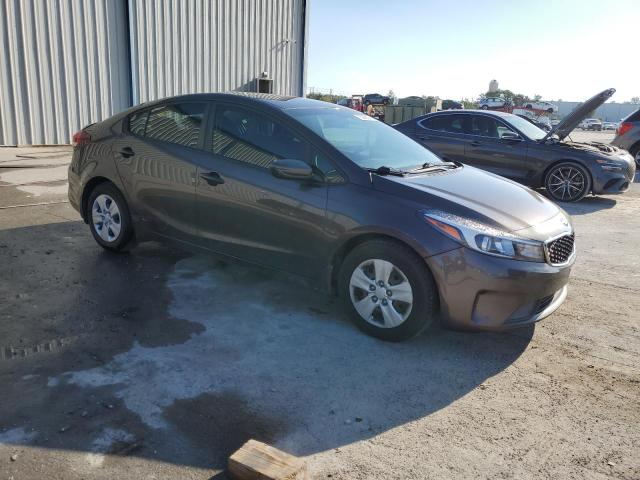 Photo 4 from auction – 2017 KIA FORTE LX with VIN 3KPFK4A79HE082210