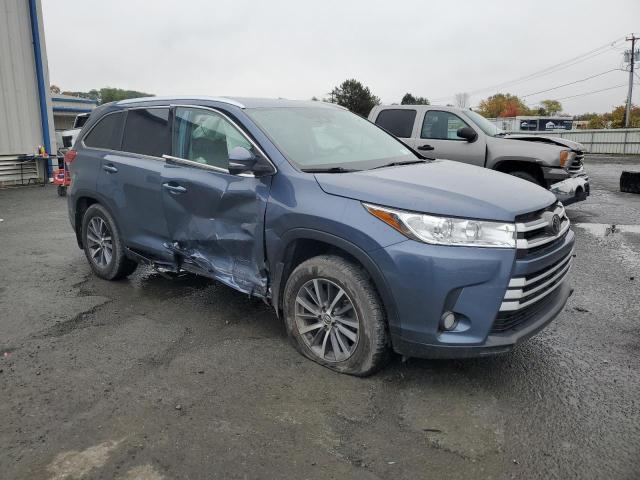 Photo 4 from auction – 2018 TOYOTA HIGHLANDER with VIN 5TDJZRFH7JS862805