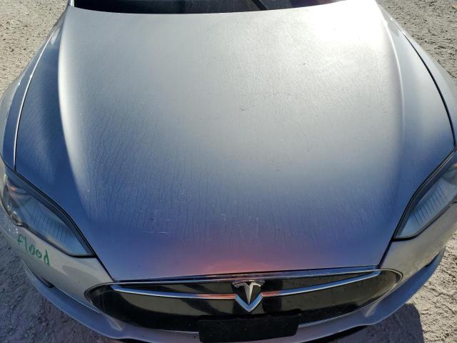 Photo 11 from auction – 2013 TESLA MODEL S with VIN 5YJSA1CG1DFP16935