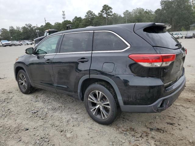 Photo 2 from auction – 2018 TOYOTA HIGHLANDER with VIN 5TDZARFH0JS033116