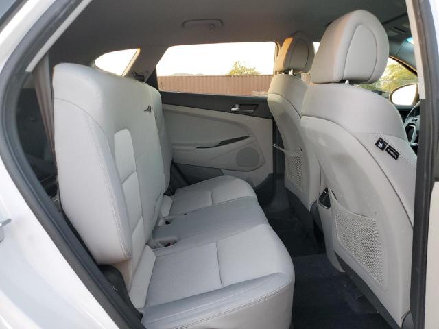 Photo 11 from auction – 2017 HYUNDAI TUCSON LIM with VIN KM8J3CA25HU351449