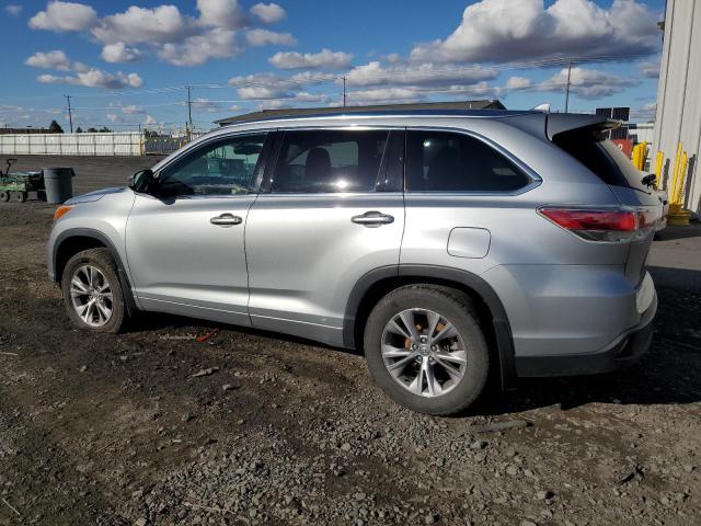 Foto 2 de la subasta – 2015 TOYOTA HIGHLANDER con VIN 5TDJKRFH6FS072438