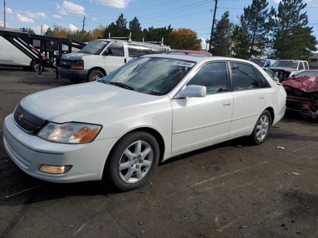 TOYOTA AVALON XL 2000 with VIN 4T1BF28B5YU106324 - Photo from auction