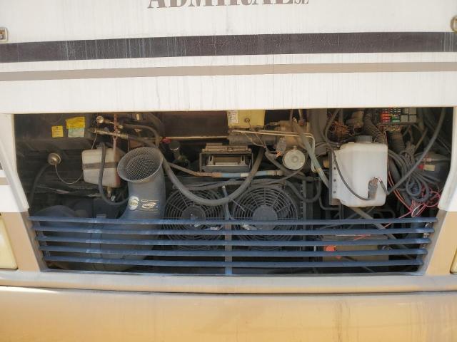 Photo 7 from auction – 2003 HOLI MOTORHOME with VIN 5B4MP67G733360698