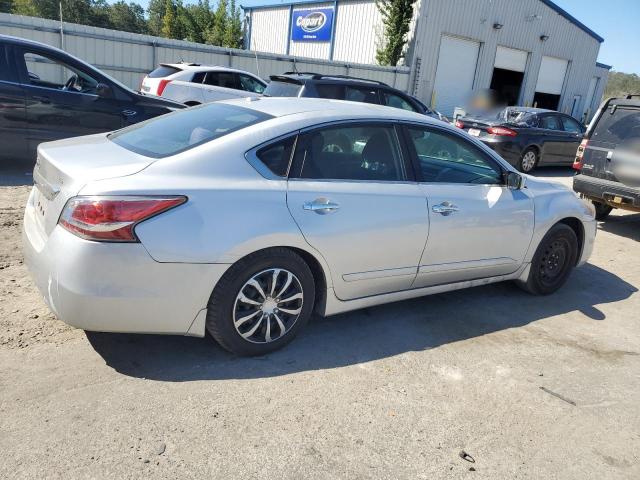 Photo 3 from auction – 2015 NISSAN ALTIMA 2.5 with VIN 1N4AL3AP6FC111724