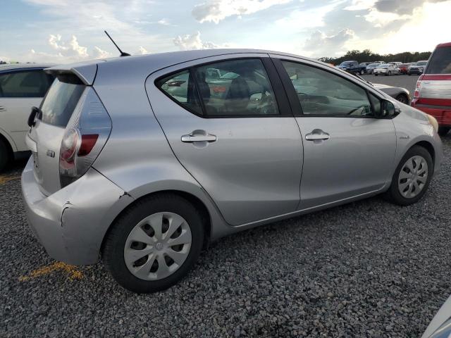 Photo 3 from auction – 2013 TOYOTA PRIUS C with VIN JTDKDTB32D1546630