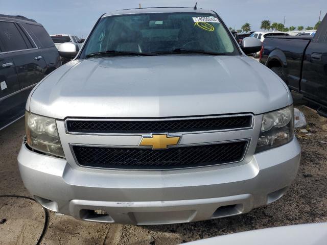 Photo 5 from auction – 2013 CHEVROLET SUBURBAN C with VIN 1GNSCHE07DR137842