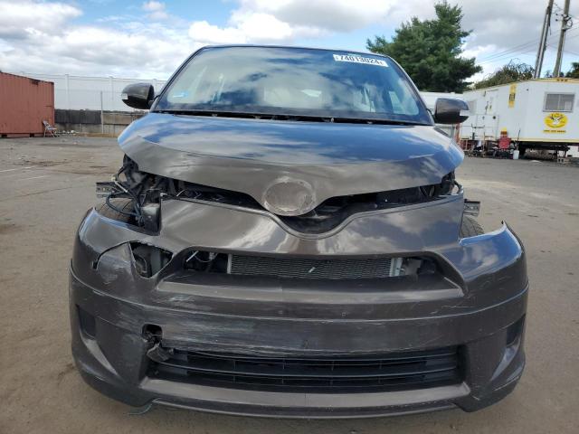 Photo 5 from auction – 2011 TOYOTA SCION XD with VIN JTKKU4B44B1010332