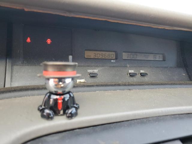 Photo 9 from auction – 2000 TOYOTA AVALON XL with VIN 4T1BF28B9YU103572