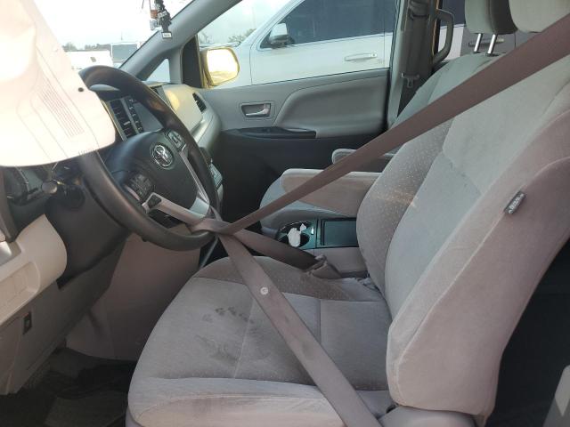 Photo 7 from auction – 2018 TOYOTA SIENNA LE with VIN 5TDKZ3DC2JS959483