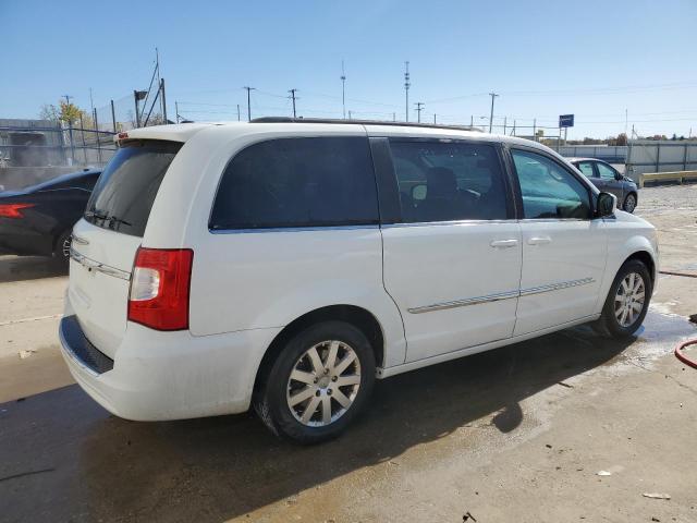 Photo 3 from auction – 2014 CHRYSLER TOWN & COU with VIN 2C4RC1BG2ER445982