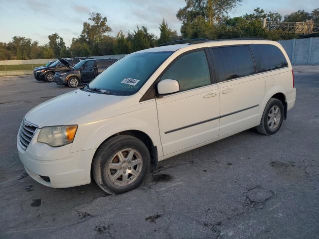 CHRYSLER TOWN & COU 2009 with VIN 2A8HR54159R552856 - Photo from auction