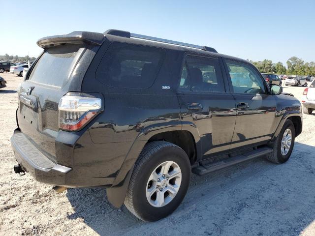 Photo 3 from auction – 2022 TOYOTA 4RUNNER SR with VIN JTEEU5JR2N5271832