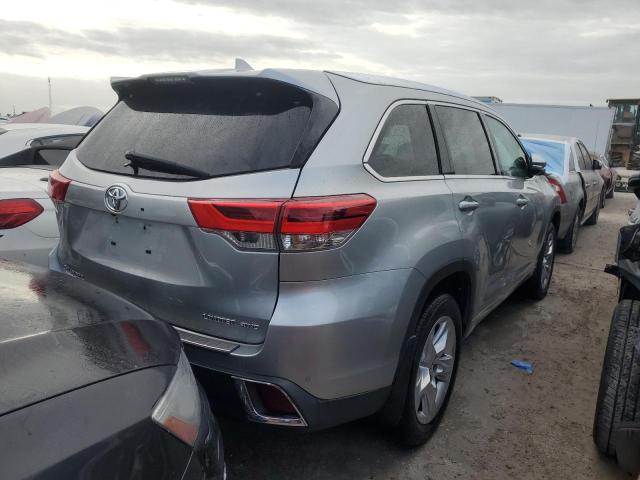 Photo 3 from auction – 2017 TOYOTA HIGHLANDER with VIN 5TDDZRFH3HS446774
