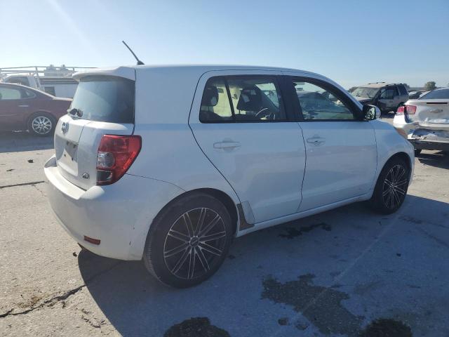 Photo 3 from auction – 2014 TOYOTA SCION XD with VIN JTKKUPB45E1044575
