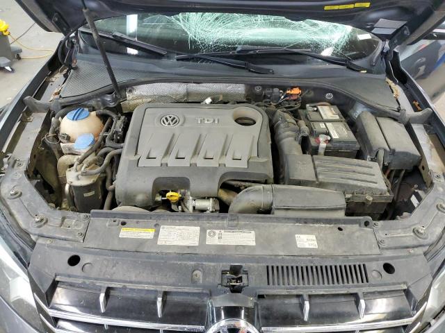 Photo 11 from auction – 2014 VOLKSWAGEN PASSAT SE with VIN 1VWBN7A31EC029070