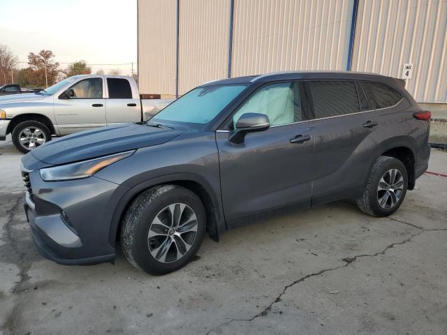 Photo 1 from auction – 2021 TOYOTA HIGHLANDER with VIN 5TDHZRBH9MS107079