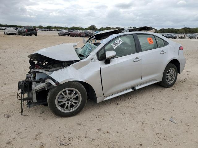TOYOTA COROLLA LE 2022 with VIN JTDEAMDE0N3004345 - Photo from auction