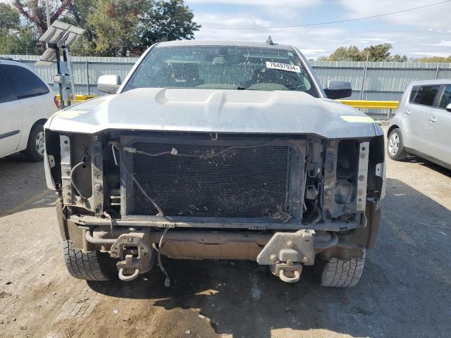 Photo 5 from auction – 2018 CHEVROLET SILVERADO with VIN 1GCUKREC0JF119703