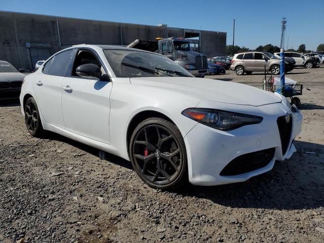 Photo 4 from auction – 2019 ALFA ROMEO GIULIA with VIN ZARFAMAN2K7613021