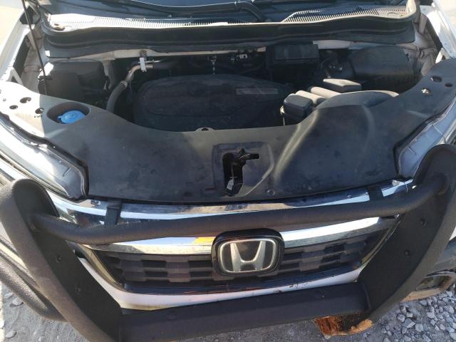 Photo 11 from auction – 2017 HONDA RIDGELINE with VIN 5FPYK3F78HB037126