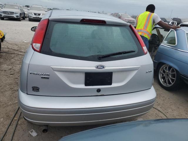 Photo 6 from auction – 2005 FORD FOCUS ZX5 with VIN 3FAFP37N15R154691