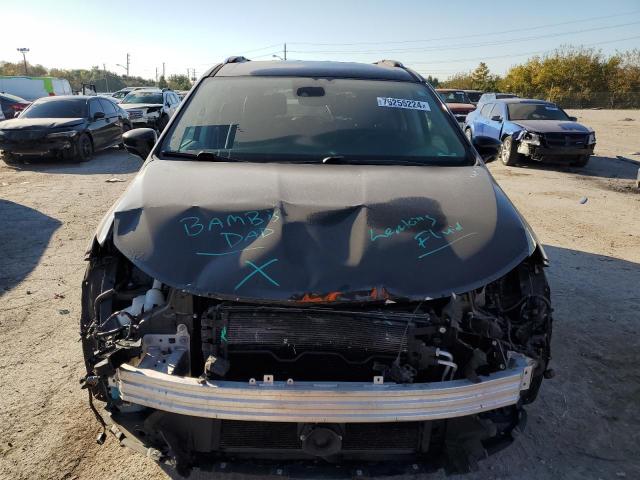 Photo 5 from auction – 2017 CHRYSLER PACIFICA T with VIN 2C4RC1EGXHR727366