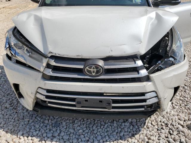 Photo 12 from auction – 2017 TOYOTA HIGHLANDER with VIN 5TDZARFH0HS026371