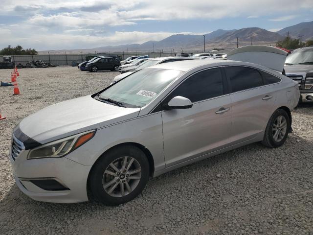 HYUNDAI SONATA SE 2016 with VIN 5NPE24AF4GH330098 - Photo from auction