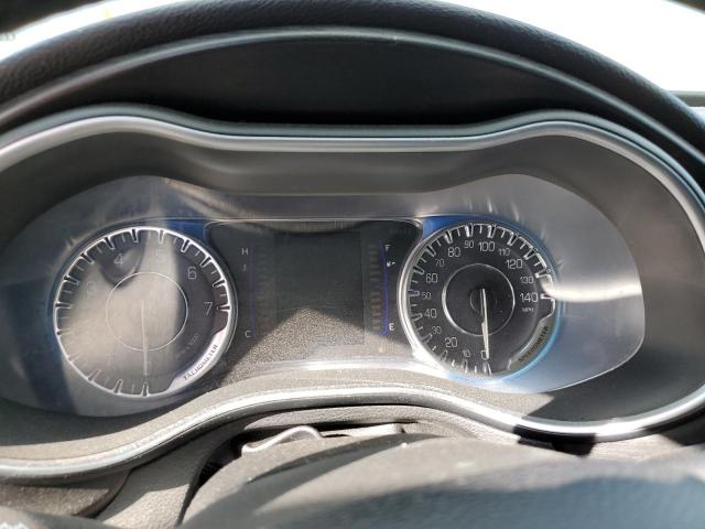 Photo 9 from auction – 2015 CHRYSLER 200 LIMITE with VIN 1C3CCCAB4FN674724
