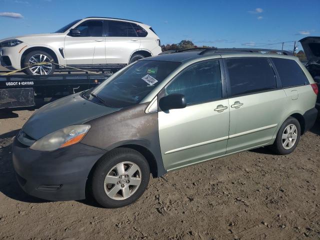 TOYOTA SIENNA 2007 with VIN 5TDZK23C67S020649 - Photo from auction