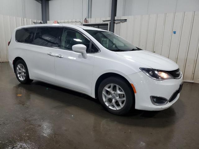 Photo 4 from auction – 2018 CHRYSLER PACIFICA T with VIN 2C4RC1FG4JR219012
