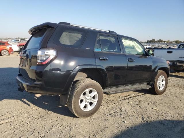 Photo 3 from auction – 2021 TOYOTA 4RUNNER SR with VIN JTEMU5JR8M5905395