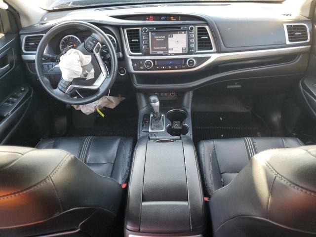 Photo 8 from auction – 2018 TOYOTA HIGHLANDER with VIN 5TDKZRFH3JS540523