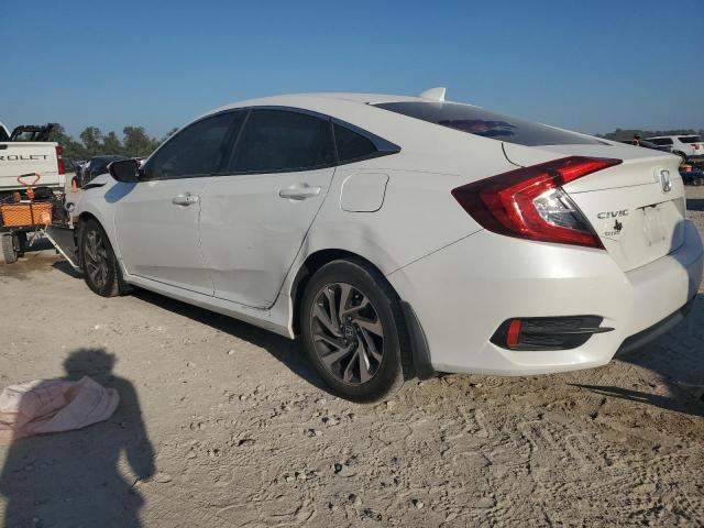 Photo 2 from auction – 2018 HONDA CIVIC EX with VIN 19XFC2F70JE015401